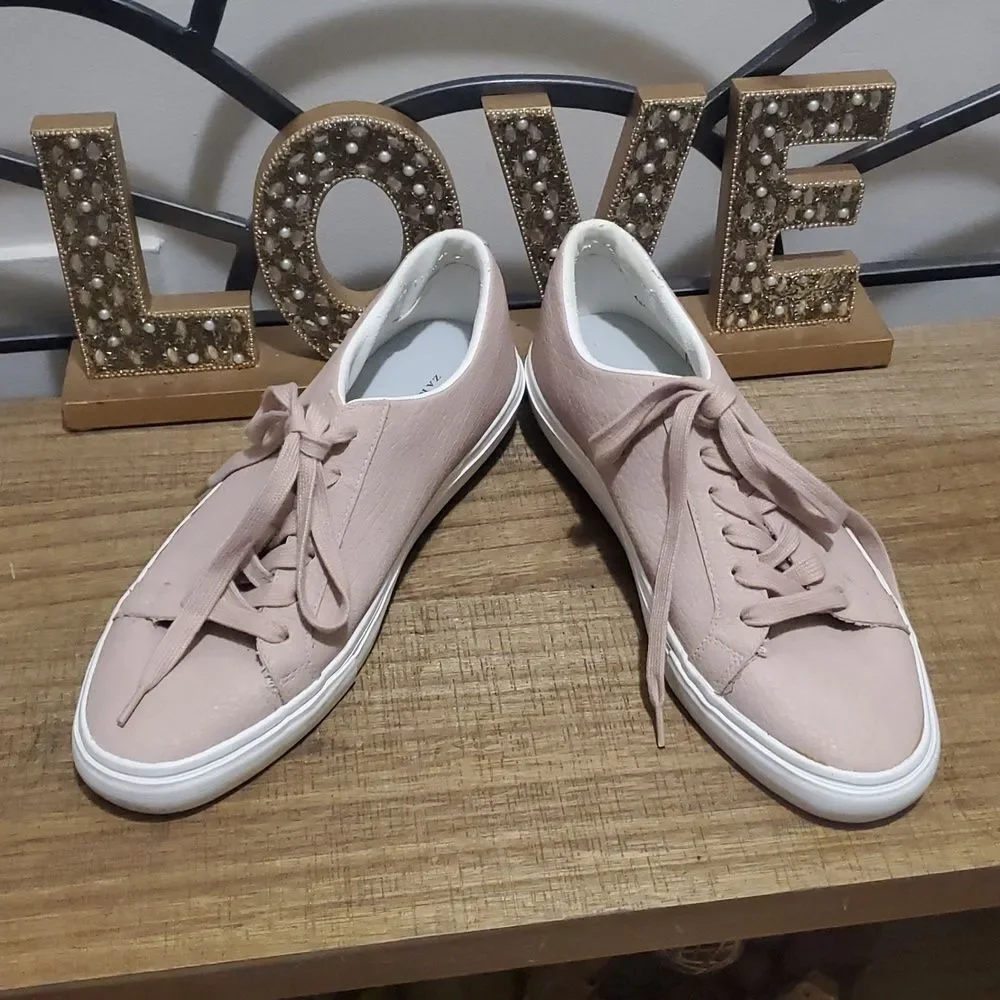 Zara Man Low Top Sneakers Mens 9 Blush Pink Textured Faux Leather Lace Up Shoes